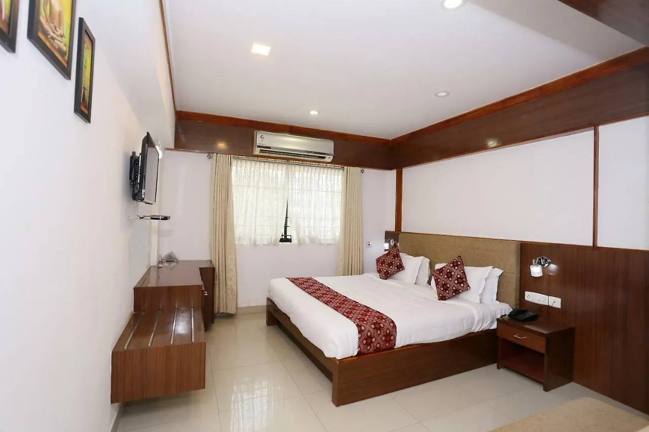 Oyo 28836 Hotel Salkara Residency Thrissur